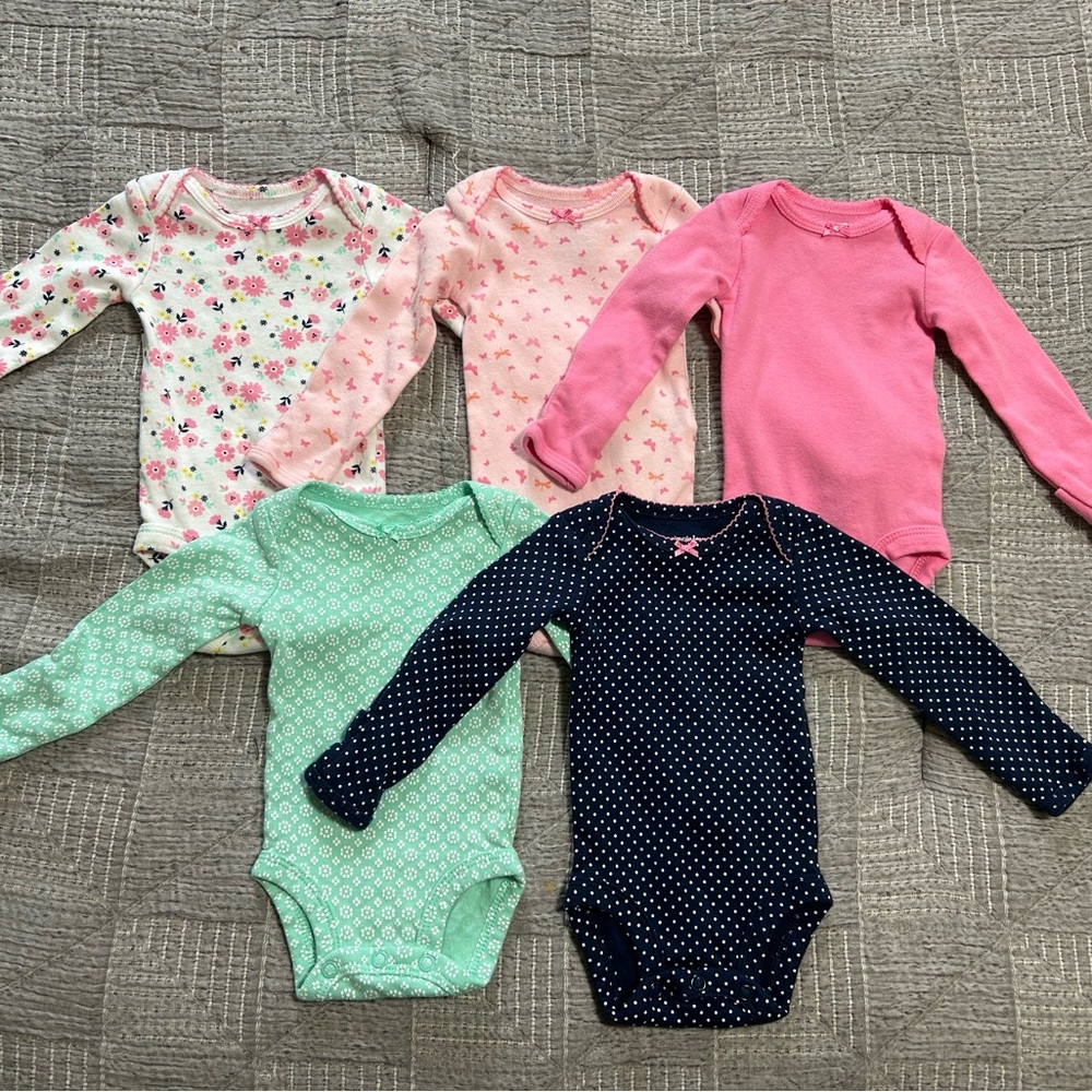 Lot of 5 baby girl Carter’s newborn size bodysuits